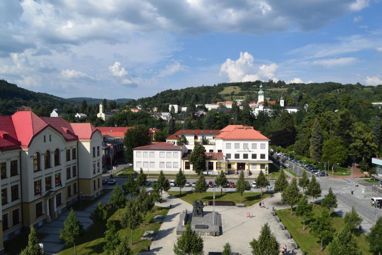 Hotel Vsacan Vsetín Εξωτερικό φωτογραφία